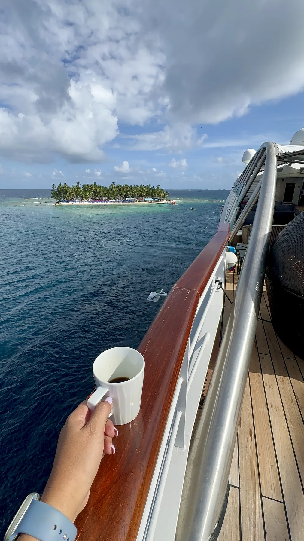 Yacht anchorage in San Blas, Panama