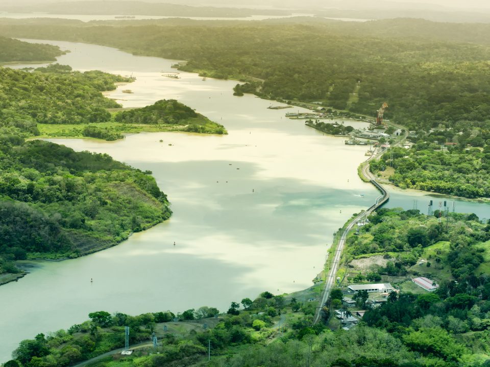 Transit through the Panama Canal, Panama